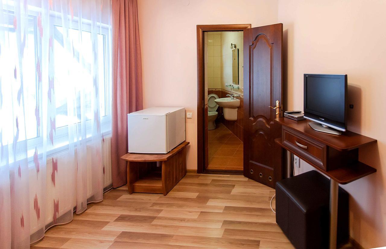 Podolyanka Hotell Slavske Exteriör bild